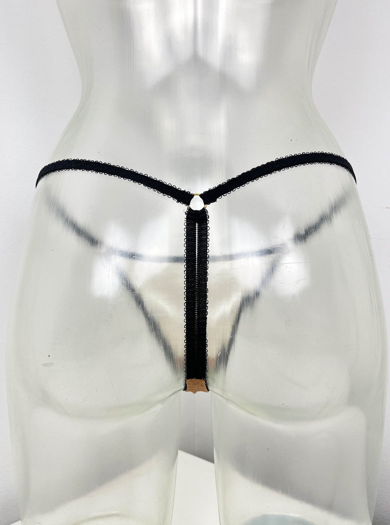 Beyond Sustainable G-String SSS1316