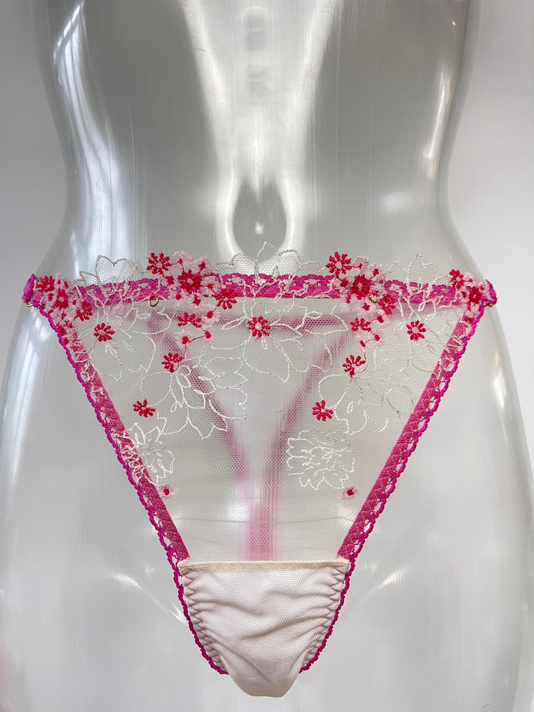 BEYOND SUSTAINABLE BONBON BRIEF SS6211