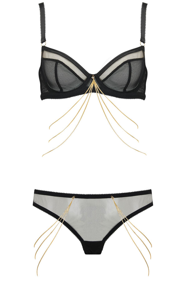 Edge o’ Beyond sheer Marinette brief is the perfect blank canvas underwear set for our gold jewellery. Shown with bra and Benjamin and Joshua lingerie chains